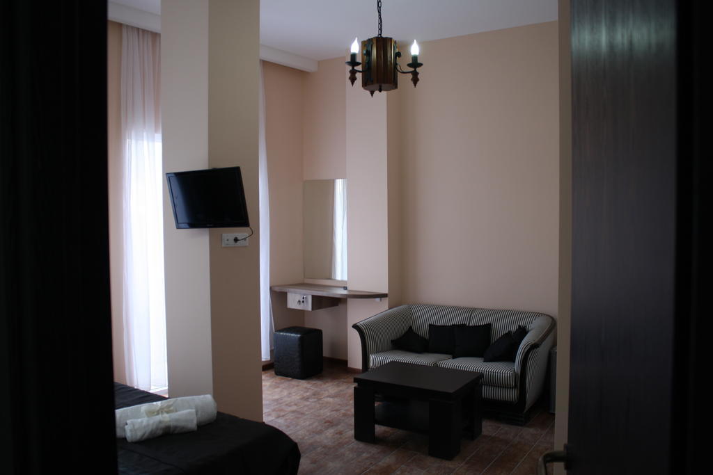 Hotel Delisi Tbilisi Exterior foto